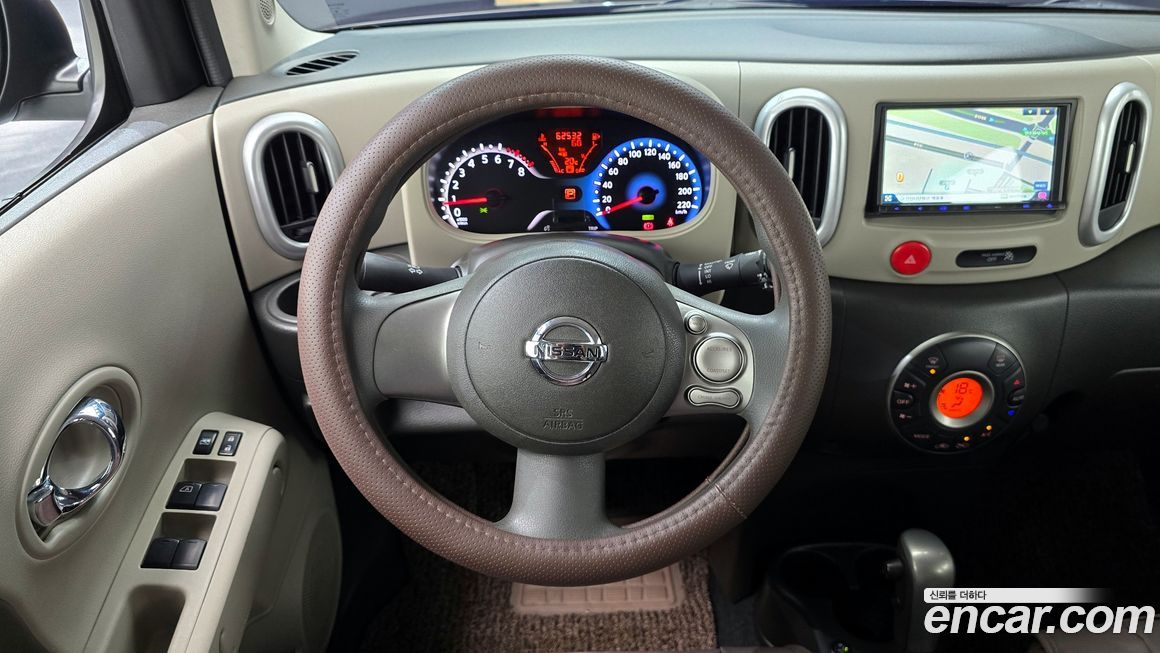 Nissan Cube 2012