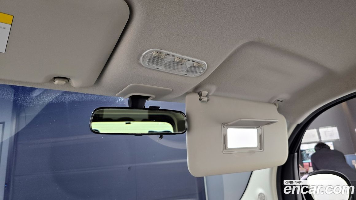 Nissan Cube 2012