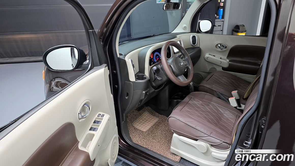 Nissan Cube 2012