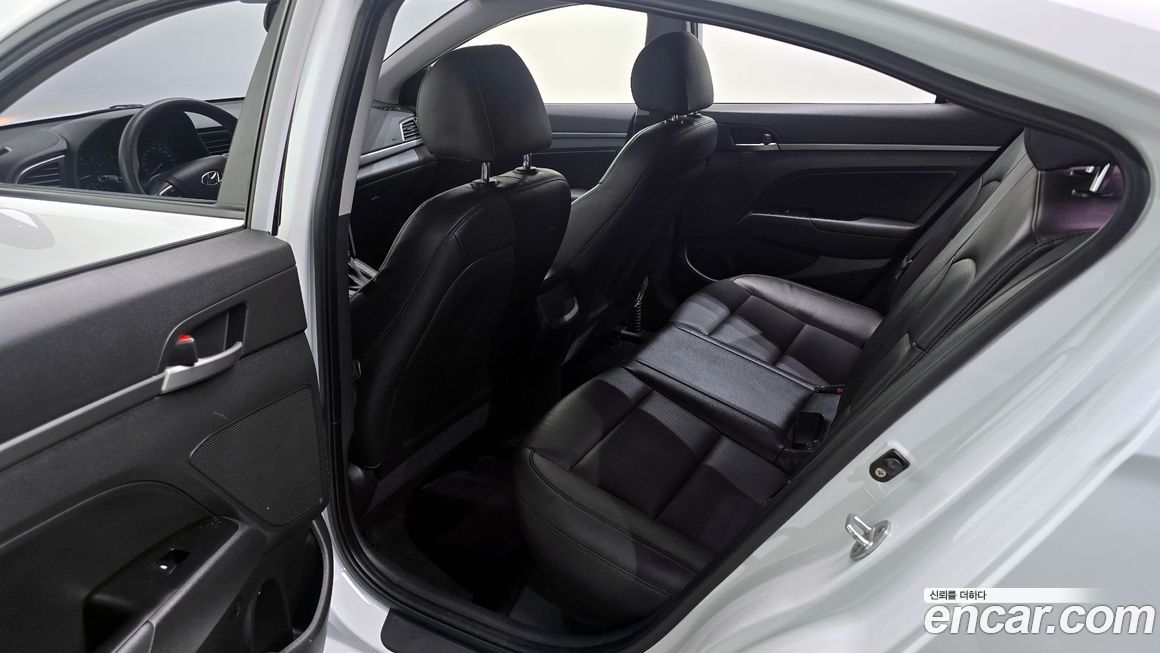 Hyundai AVANTE 2018