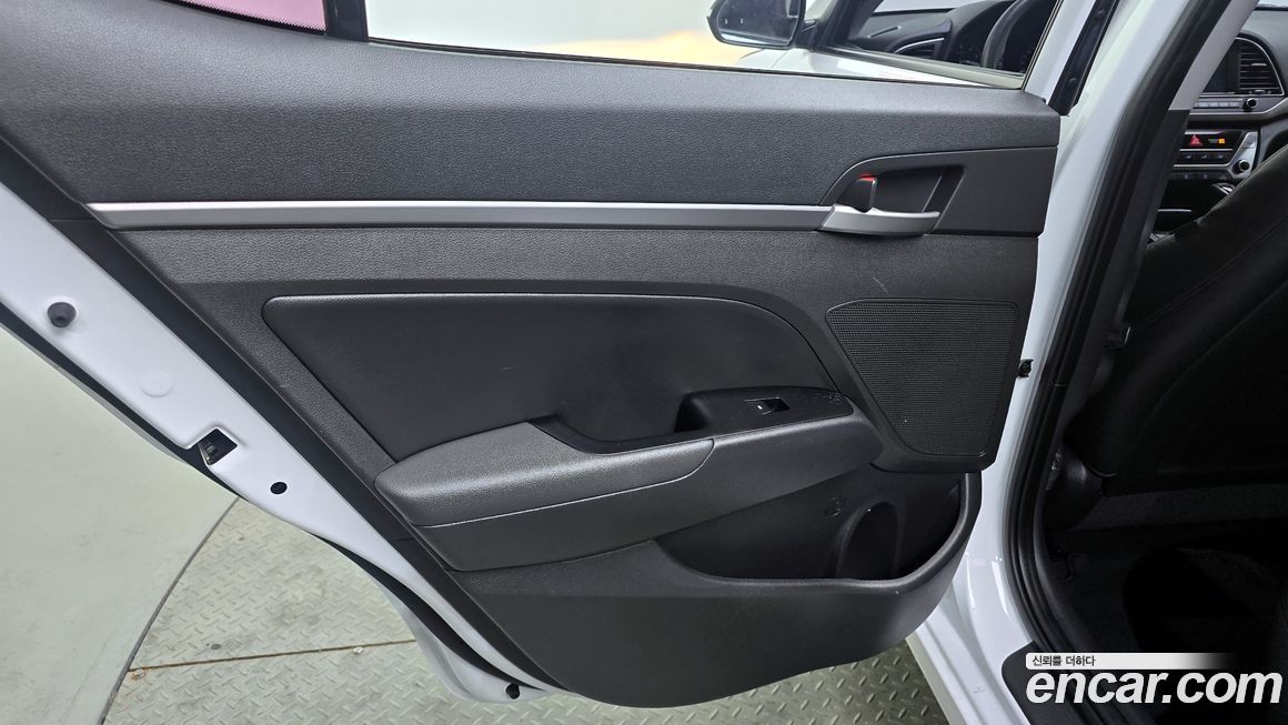 Hyundai AVANTE 2018