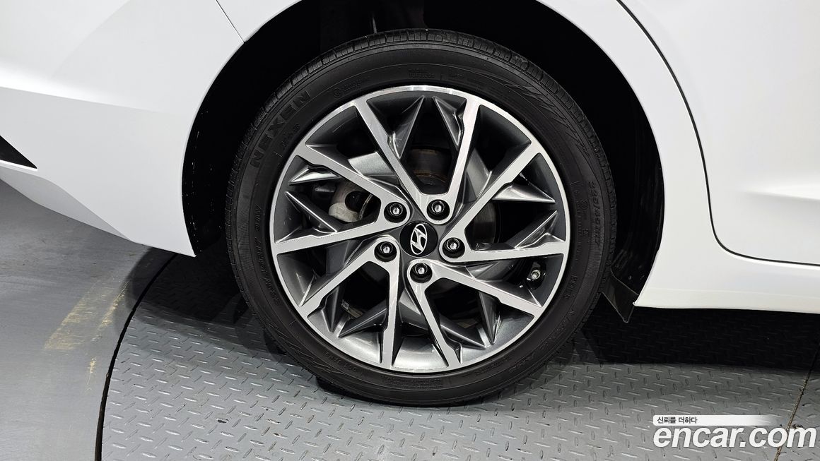 Hyundai AVANTE 2019