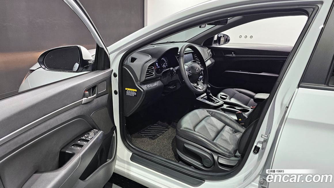 Hyundai AVANTE 2019