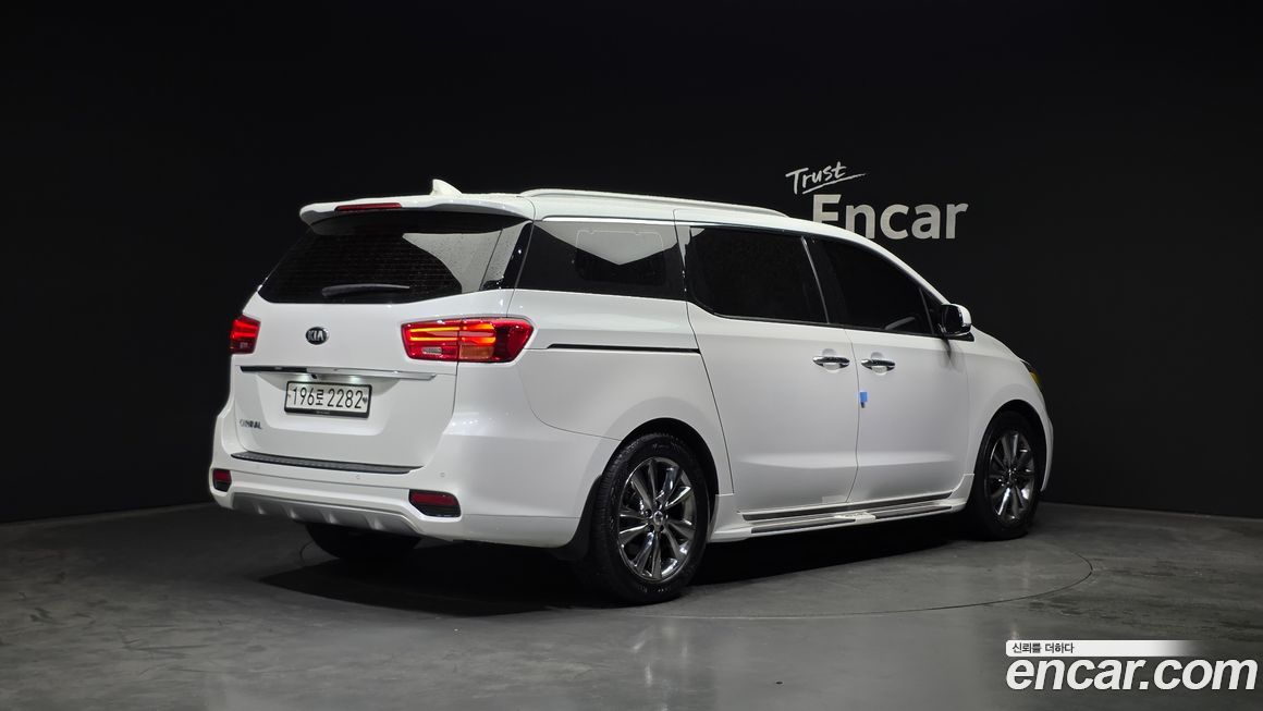 Kia Canival 2019
