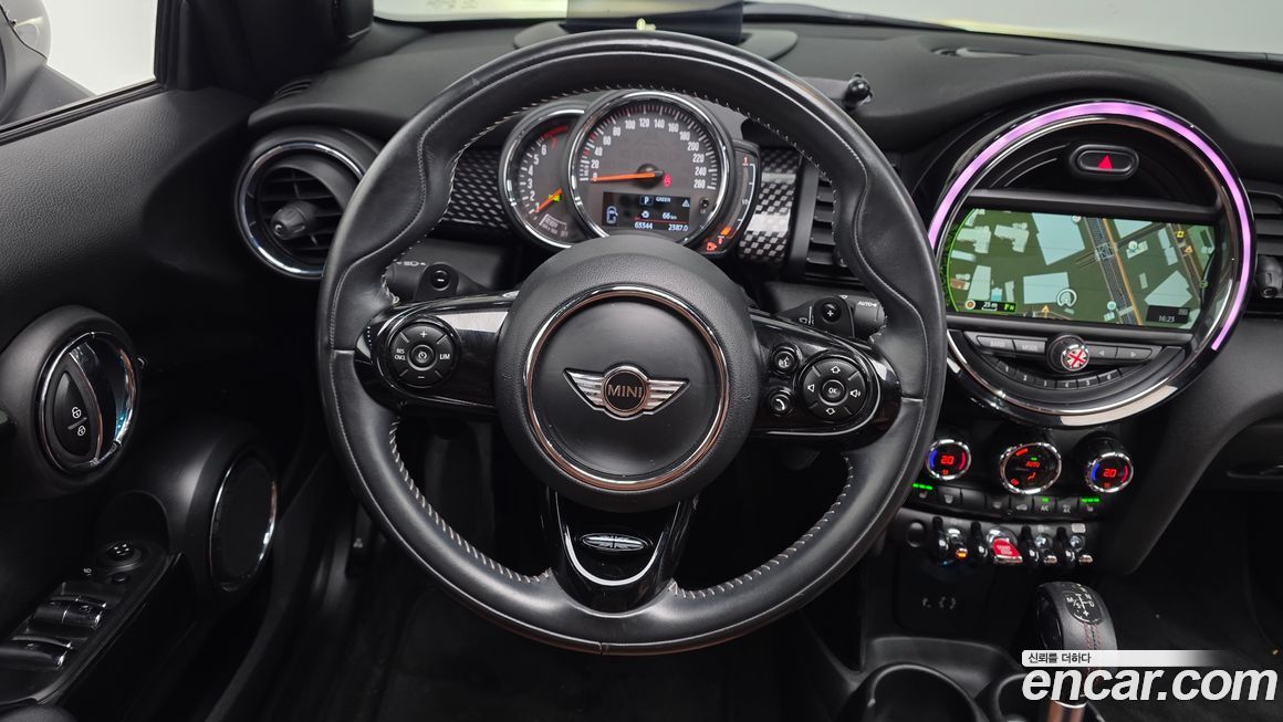 Mini Cooper Convertible 2018