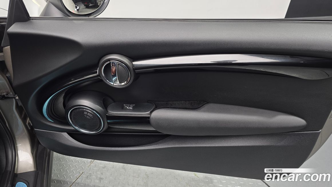 Mini Cooper Convertible 2018