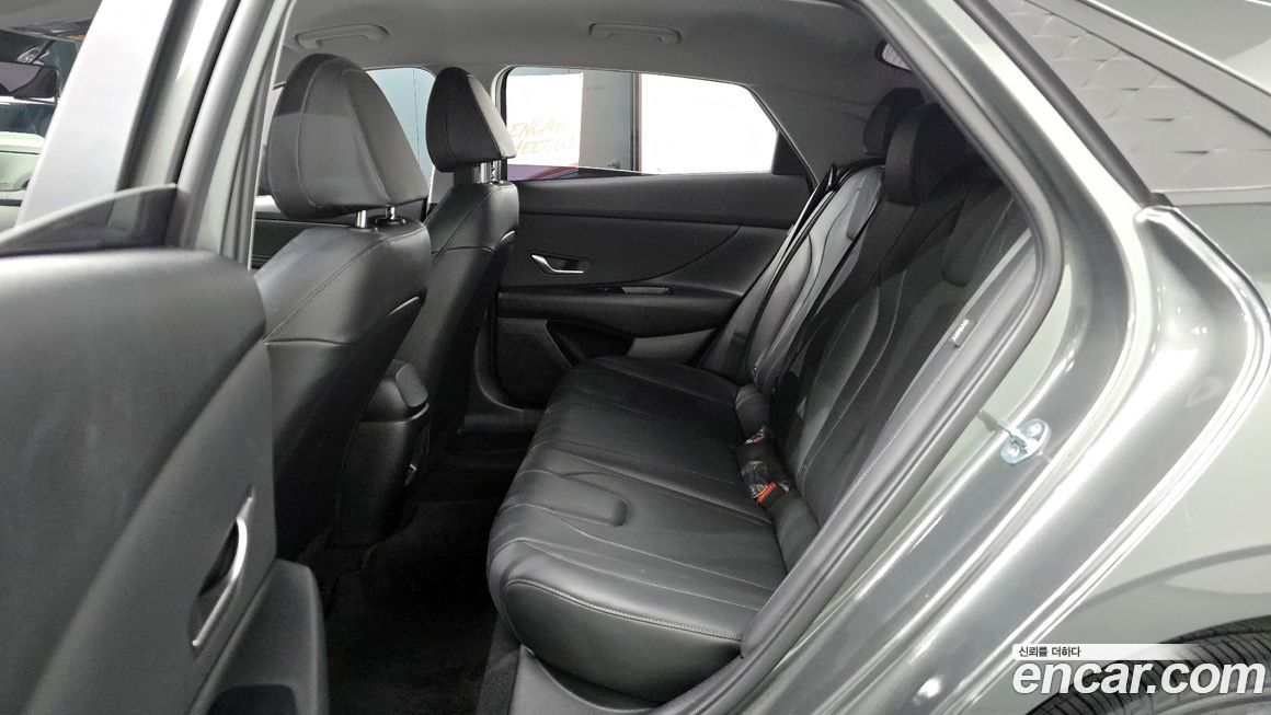 Hyundai AVANTE 2024
