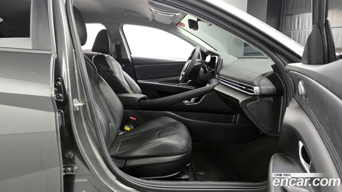 Hyundai AVANTE 2024