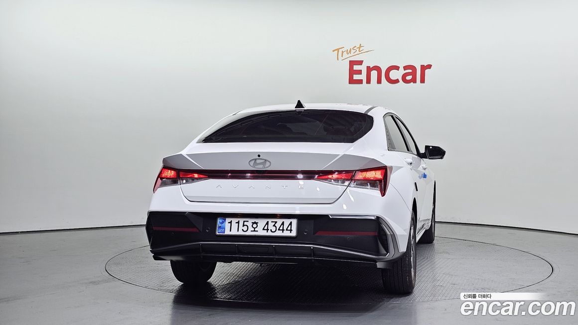 Hyundai AVANTE 2024