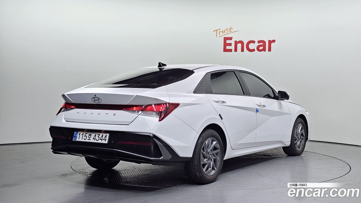 Hyundai AVANTE 2024