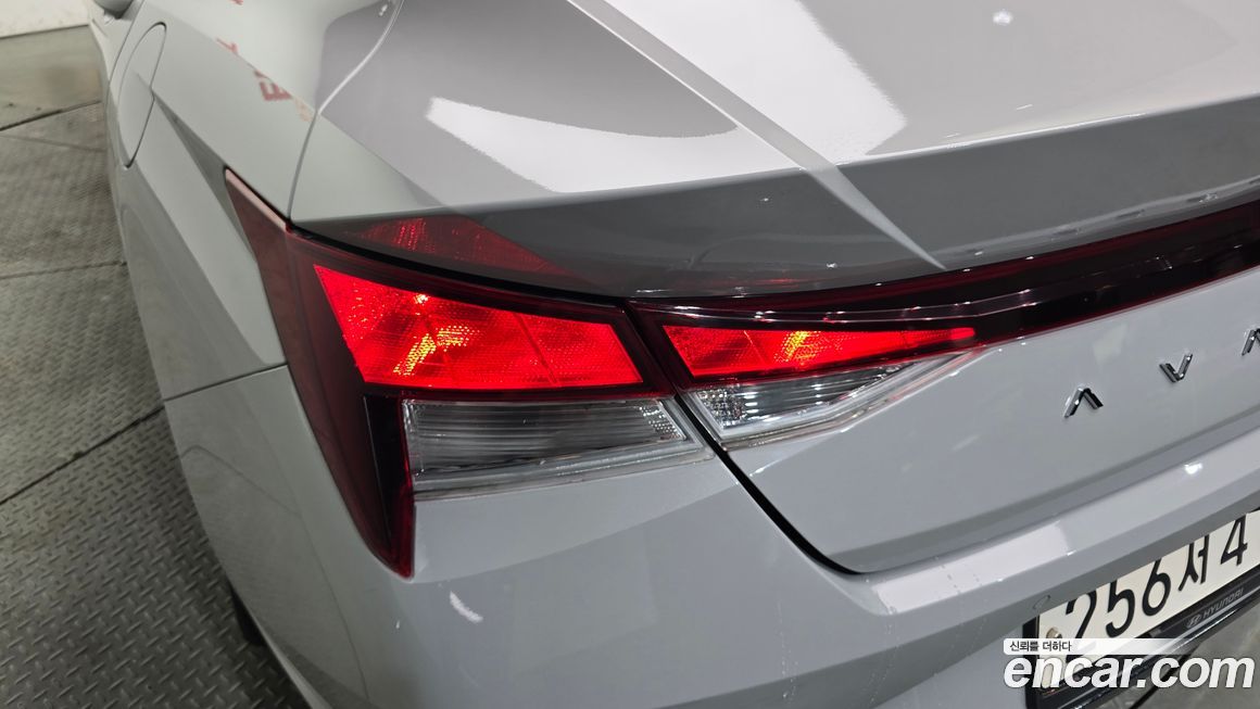 Hyundai AVANTE 2021