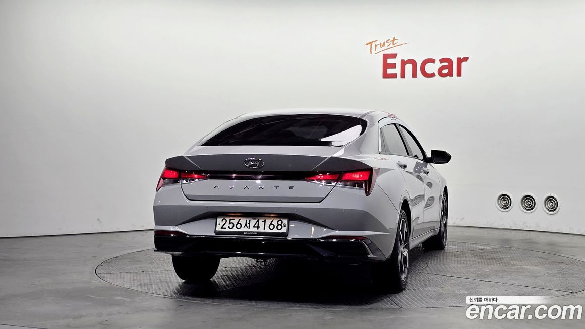 Hyundai AVANTE 2021
