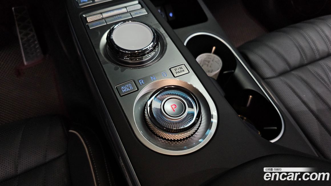 Genesis GV70 2023