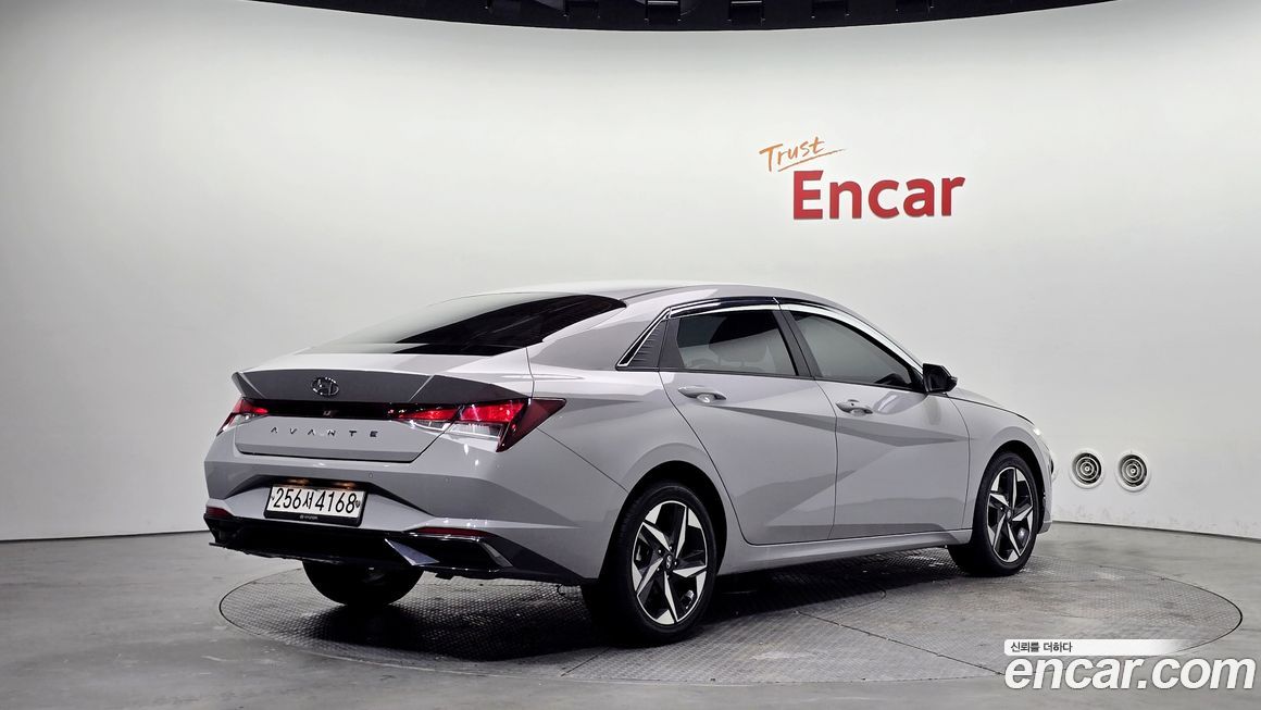 Hyundai AVANTE 2021