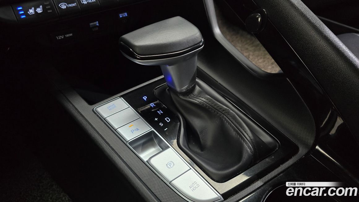 Hyundai AVANTE 2021