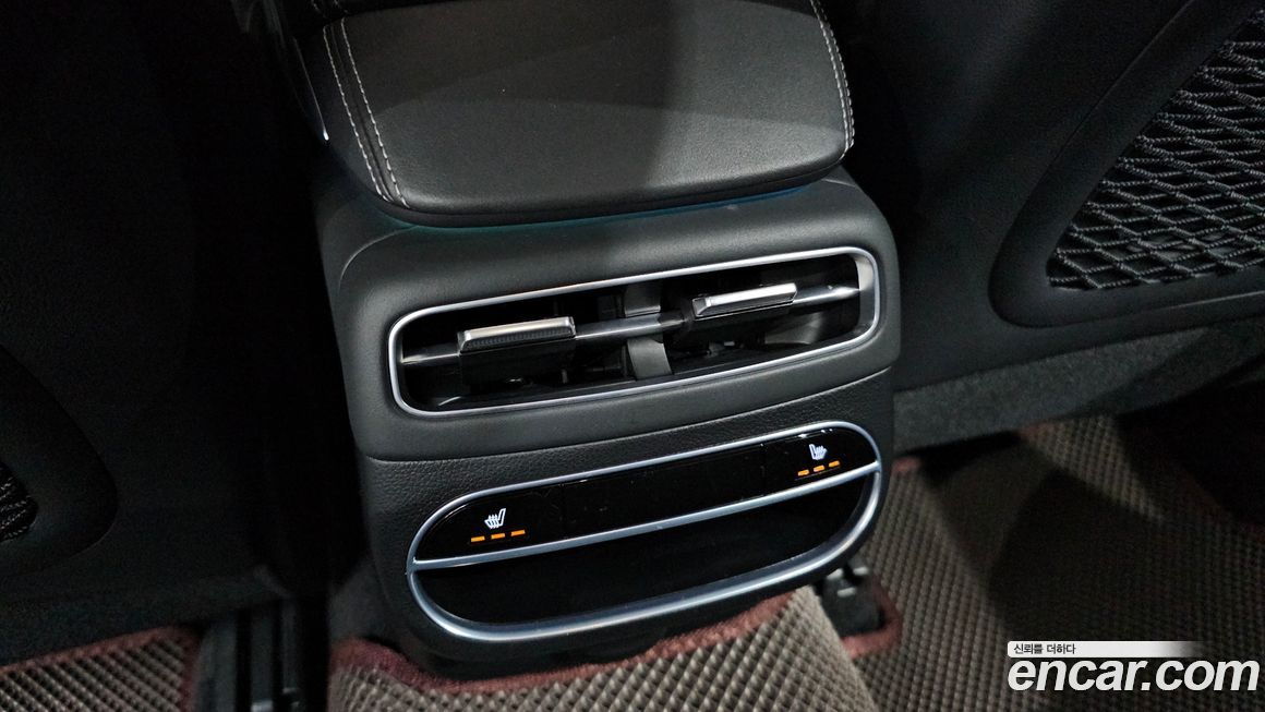 Genesis GV70 2023