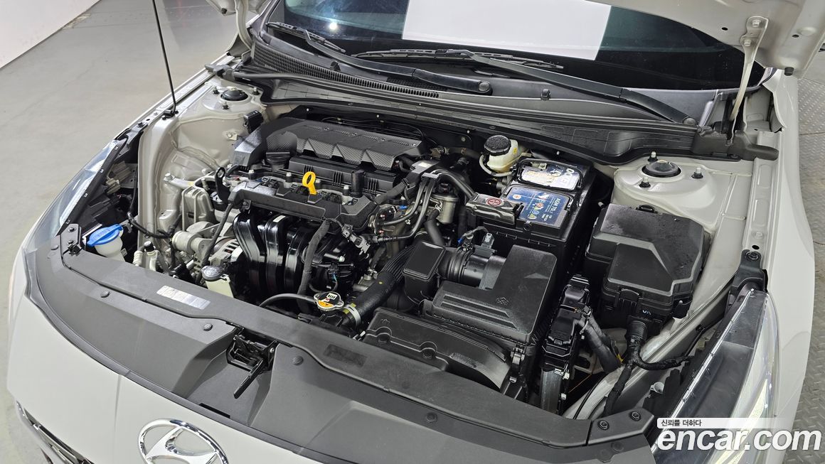 Hyundai AVANTE 2021