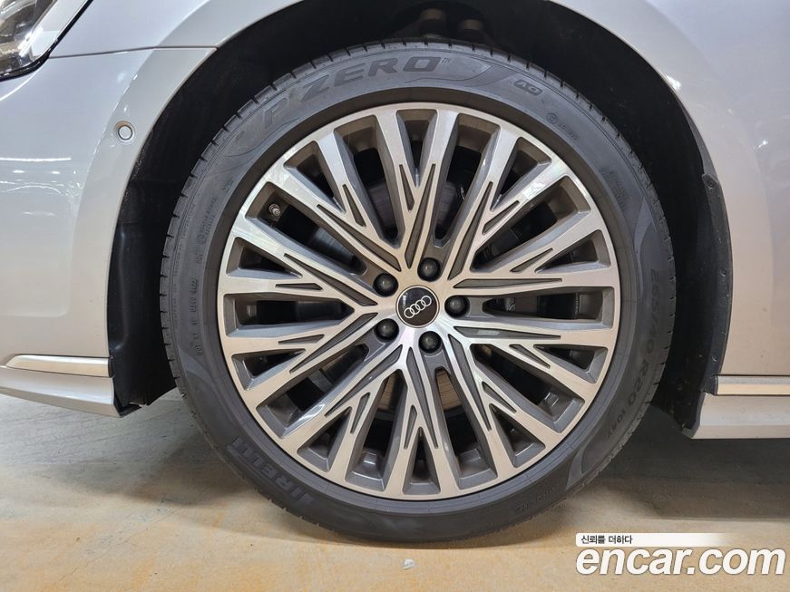 Audi A8 2023