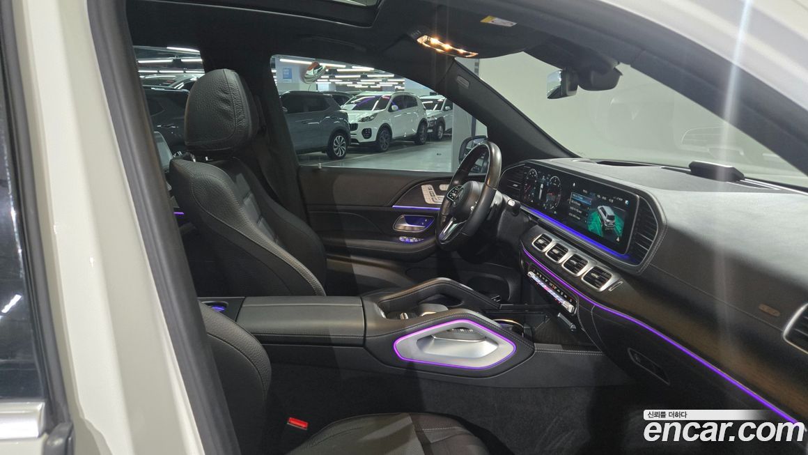 Mercedes-Benz GLS-Class 2023