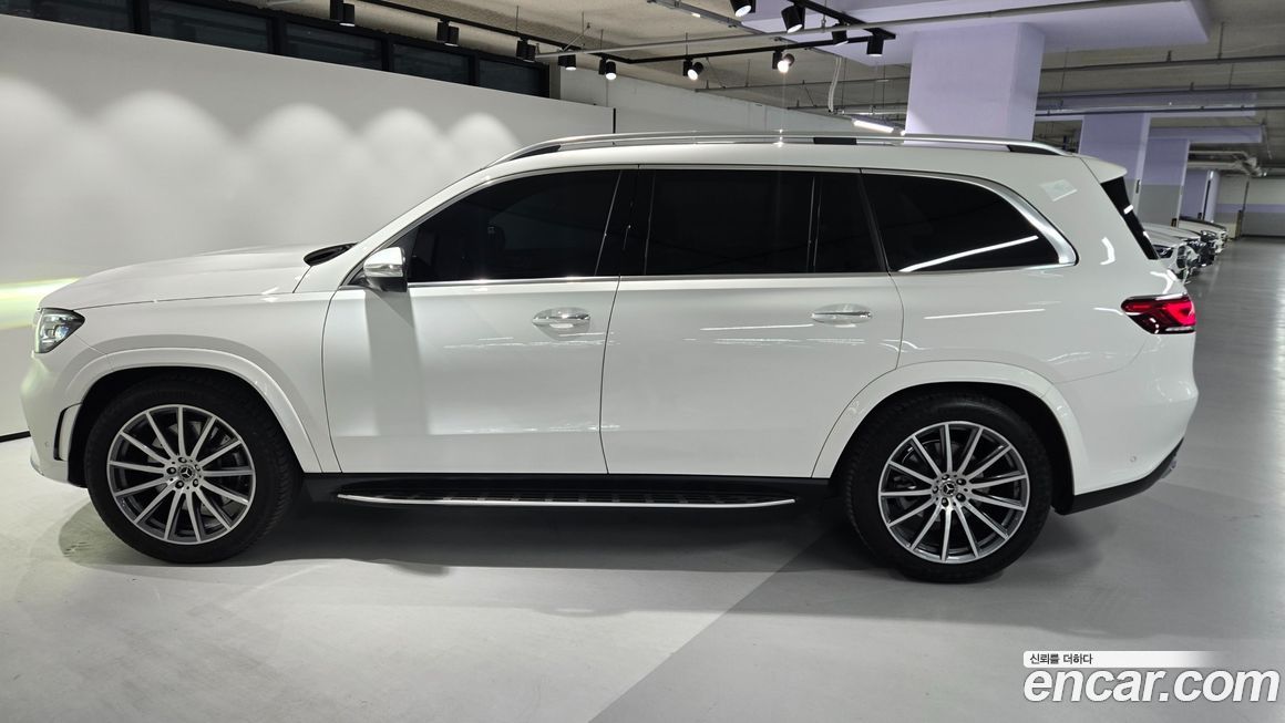 Mercedes-Benz GLS-Class 2023