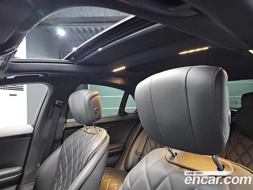 Mercedes-Benz S-Class 2023