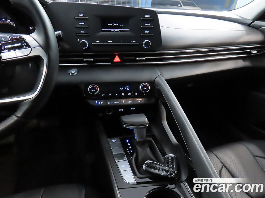 Hyundai AVANTE 2021