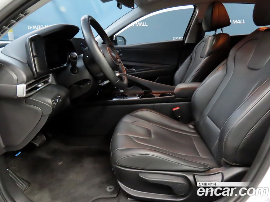Hyundai AVANTE 2021