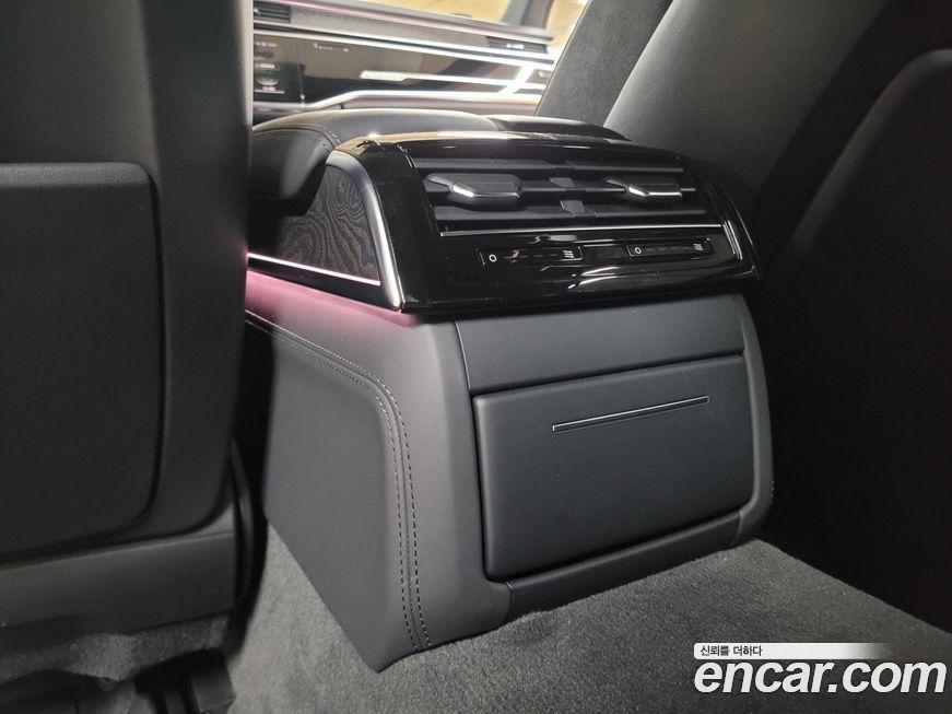 Audi A8 2023