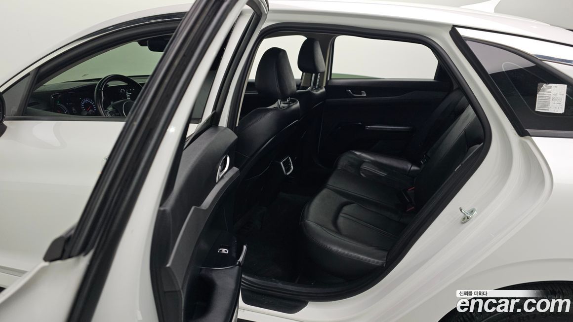 Kia K5 2023