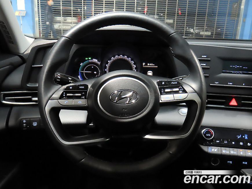 Hyundai AVANTE 2021