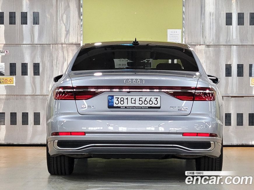Audi A8 2023