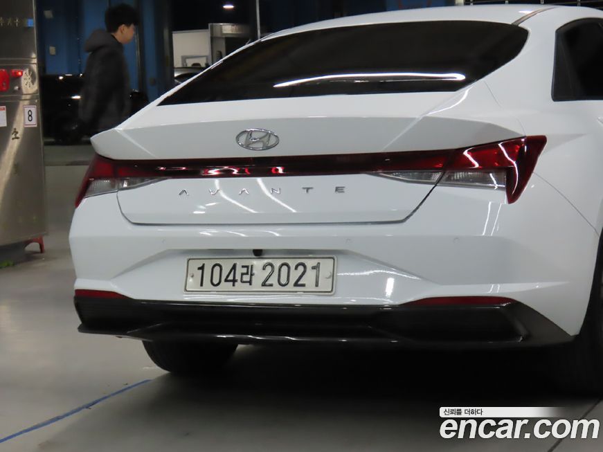 Hyundai AVANTE 2021