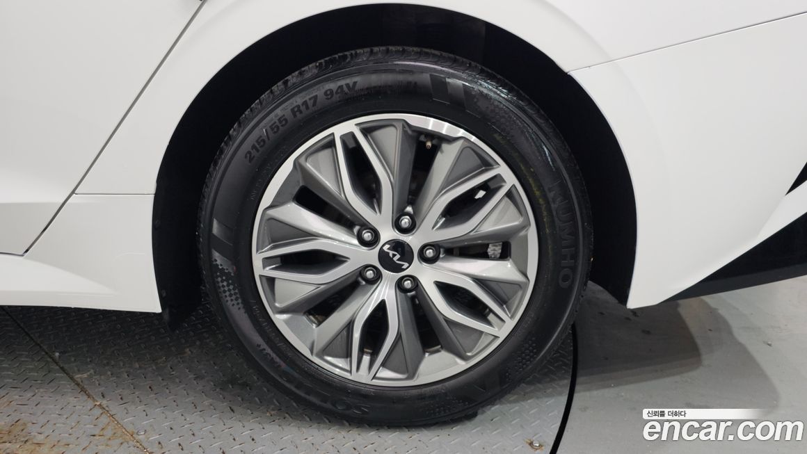 Kia K5 2023