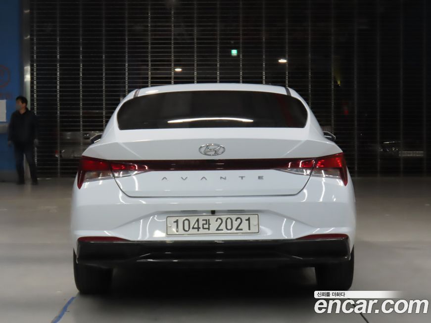 Hyundai AVANTE 2021