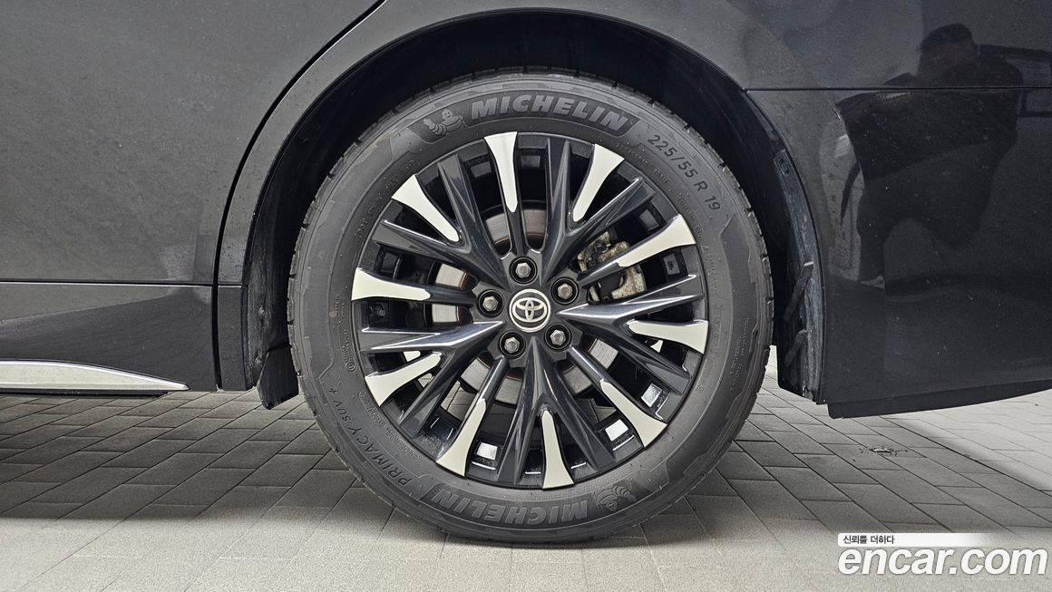 Toyota Alphard 2025