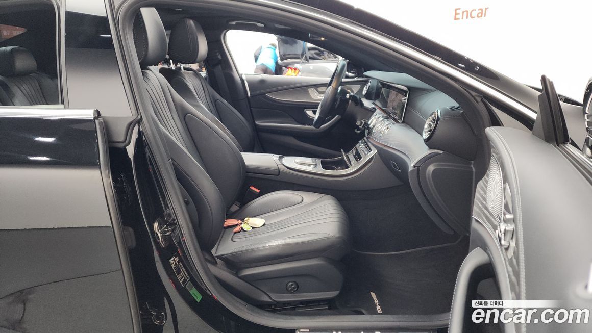 Mercedes-Benz CLS-Class 2021