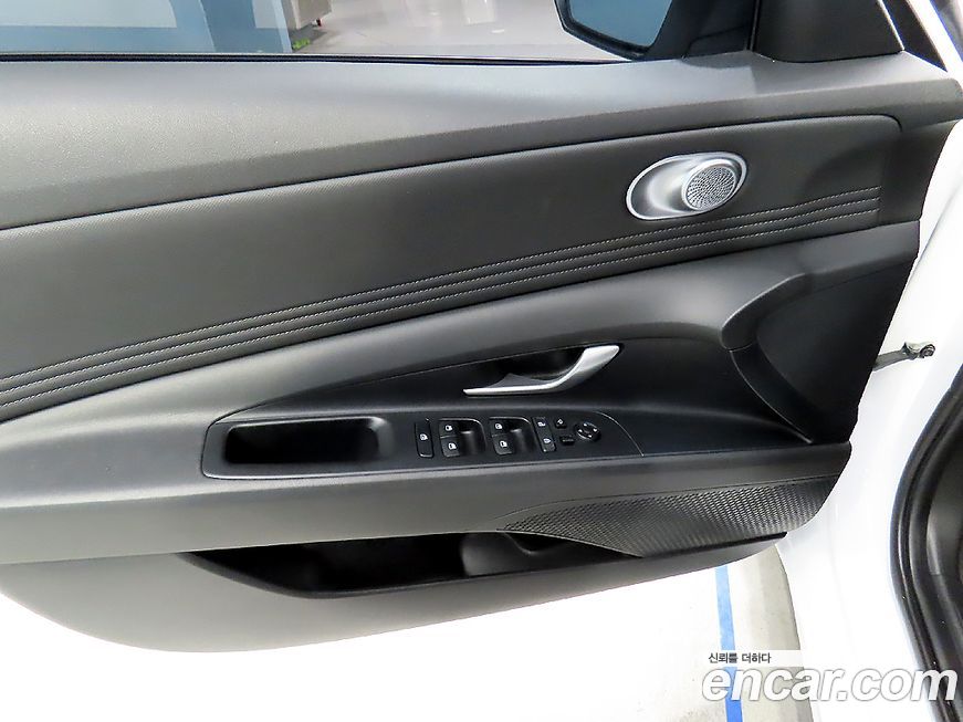 Hyundai AVANTE 2021