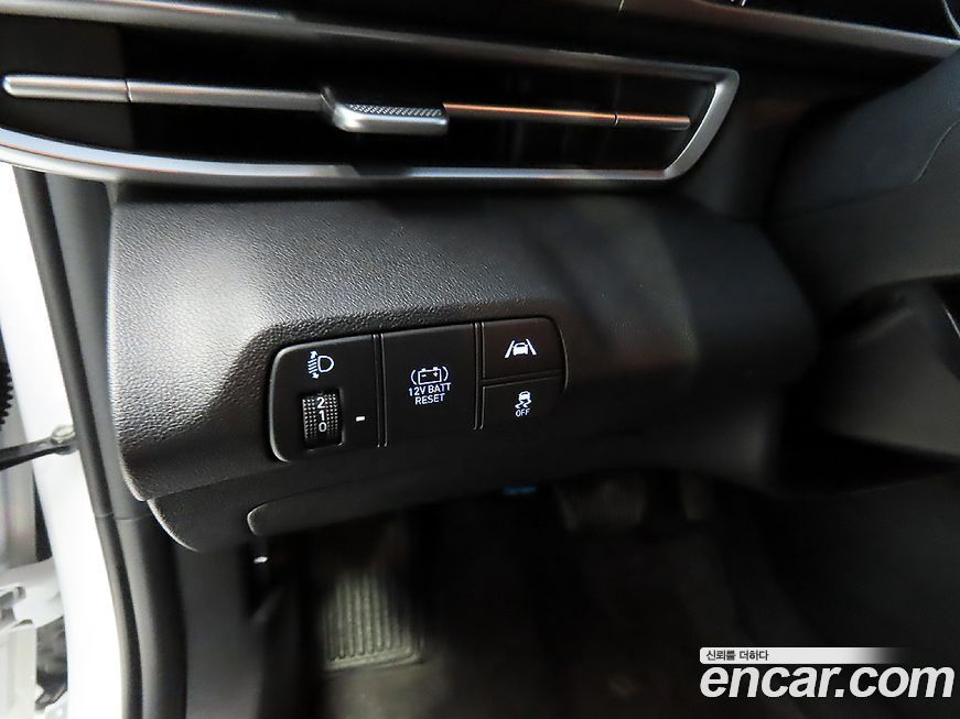 Hyundai AVANTE 2021