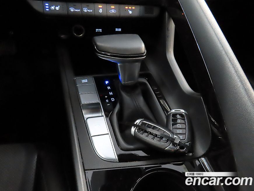 Hyundai AVANTE 2021