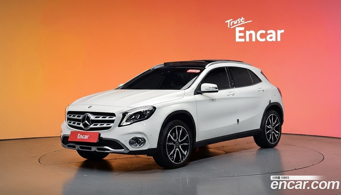Mercedes-Benz GLA-Class 2019