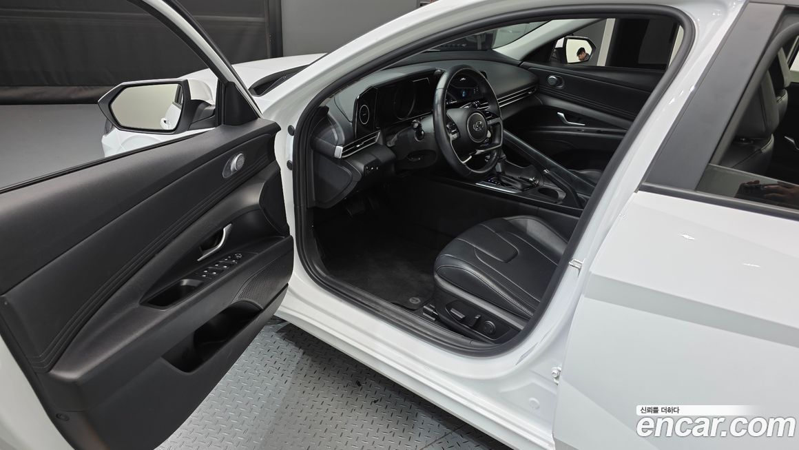 Hyundai AVANTE 2023