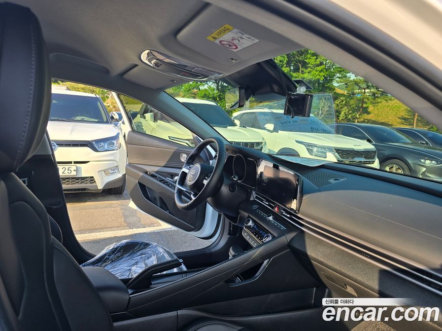 Hyundai AVANTE 2022