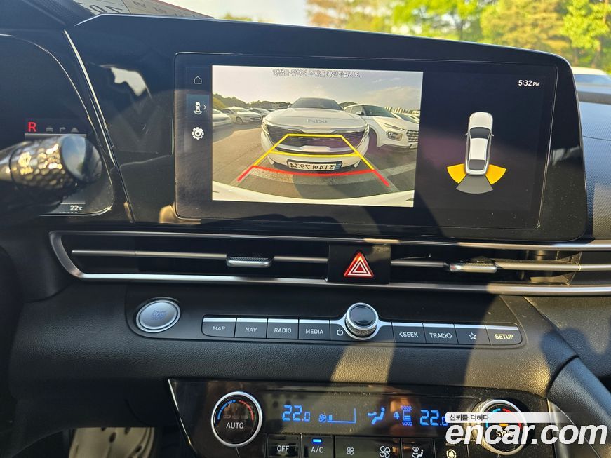 Hyundai AVANTE 2022