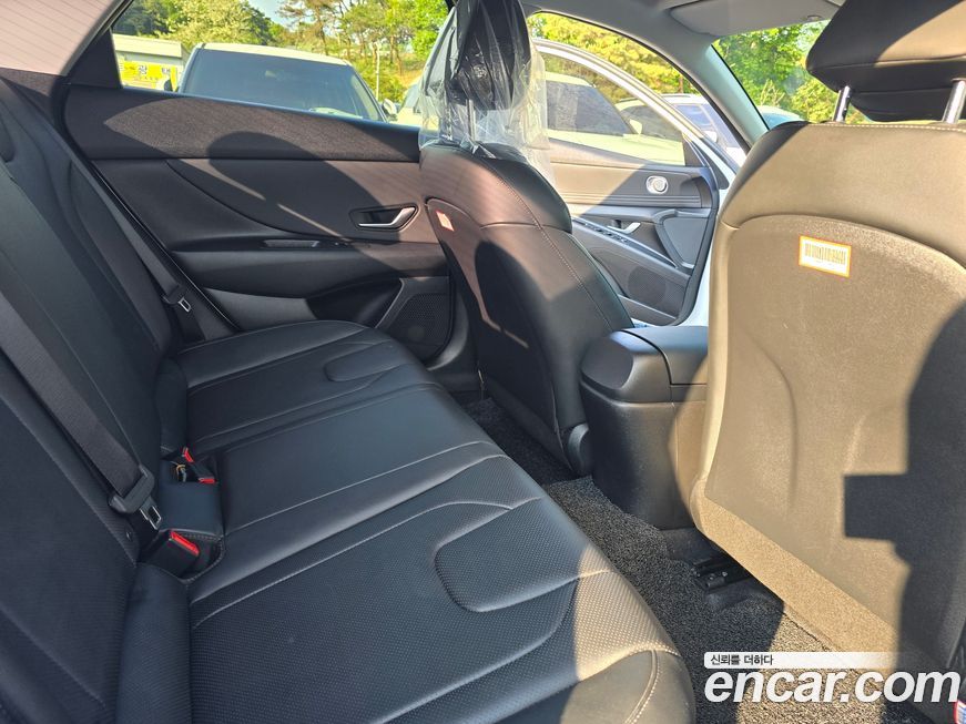 Hyundai AVANTE 2022