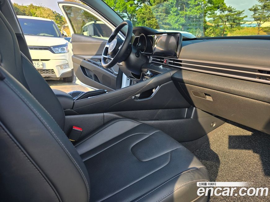 Hyundai AVANTE 2022