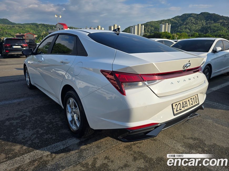 Hyundai AVANTE 2022