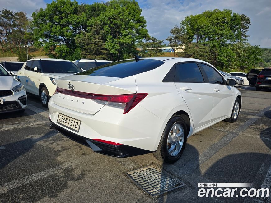 Hyundai AVANTE 2022