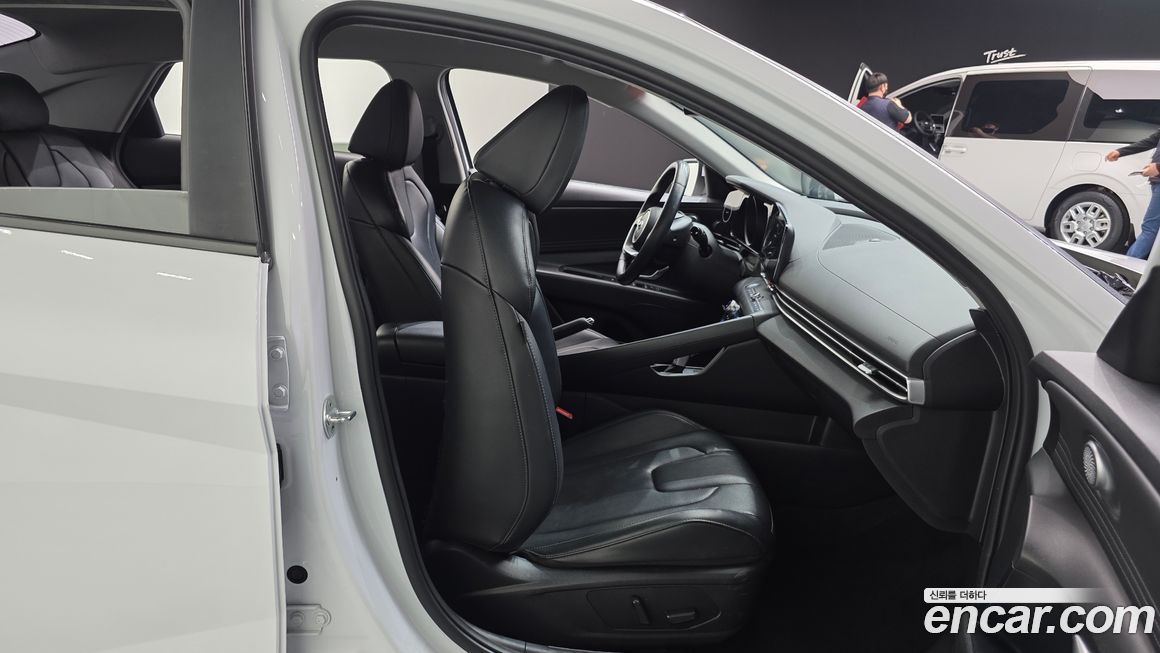 Hyundai AVANTE 2023