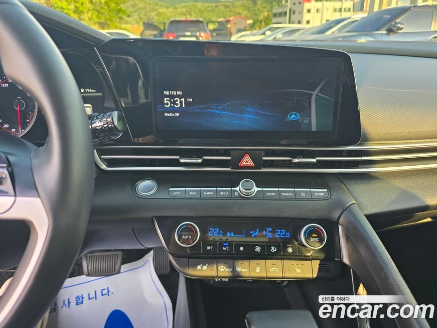 Hyundai AVANTE 2022