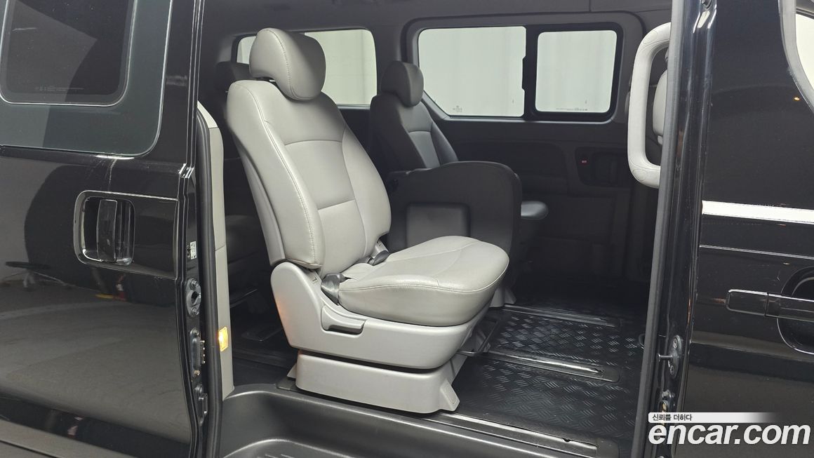 Hyundai Starex 2021